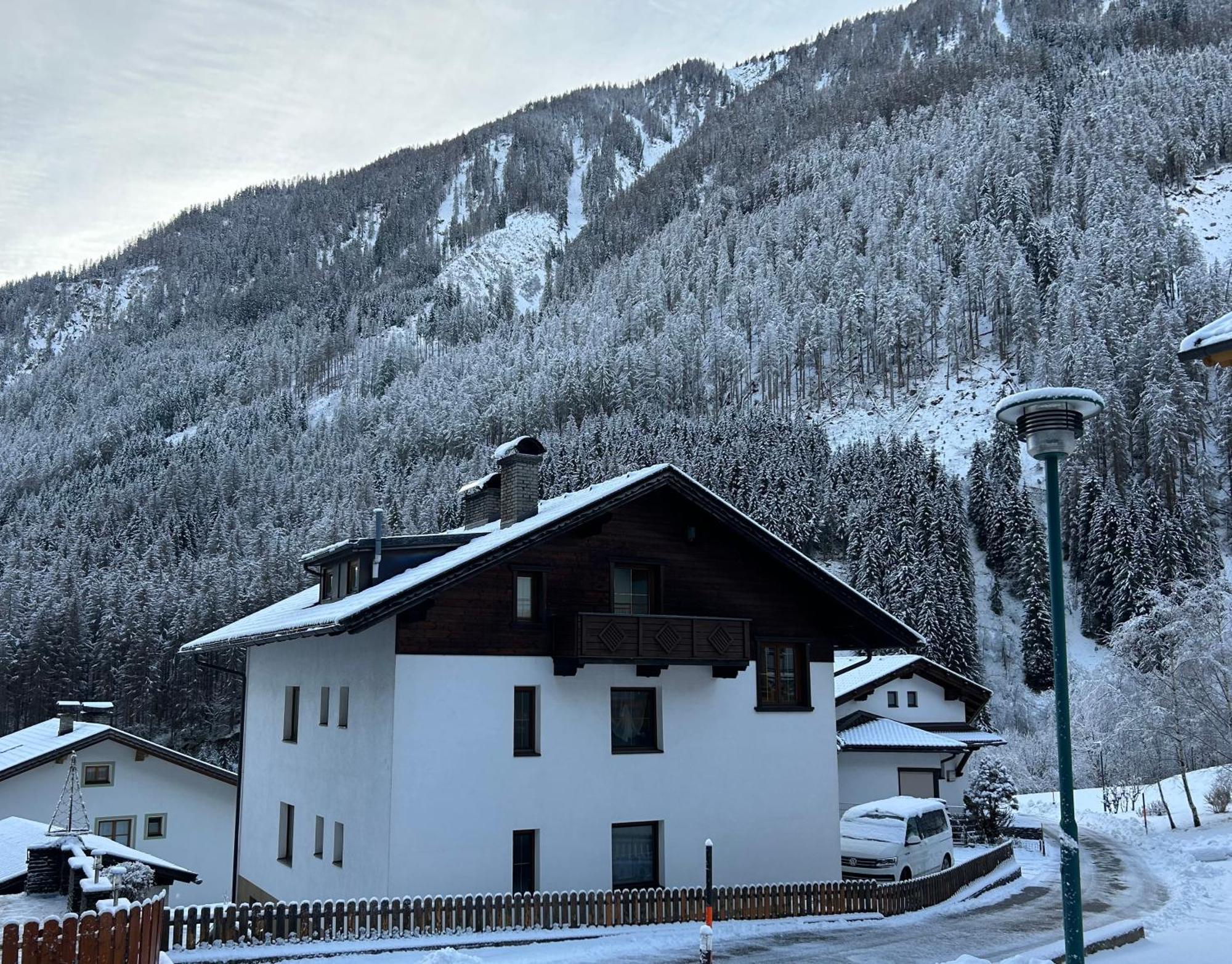 Haus Waldblick Apartment Hopfgarten in Defereggen Екстериор снимка